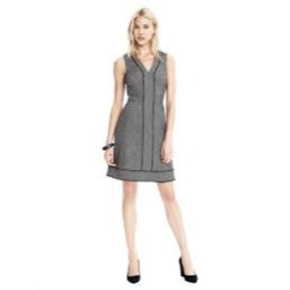Banana Republic Grey Herringbone Fringe Wool Blend V Neck Dress Size 10 Tall - Picture 1 of 5